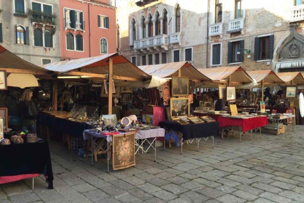 Mercatino Campo San Maurizio